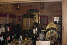 智禅寺（弁財天）本堂内部