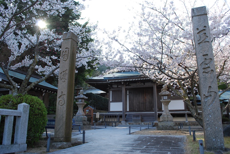 円城寺正門