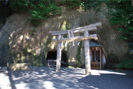 岩樟神社全景